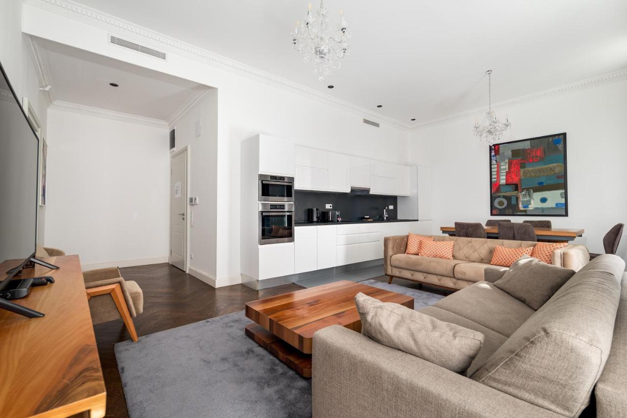 Zoya Luxury Residence Budapest Ngoại thất bức ảnh A living room in a modern apartment