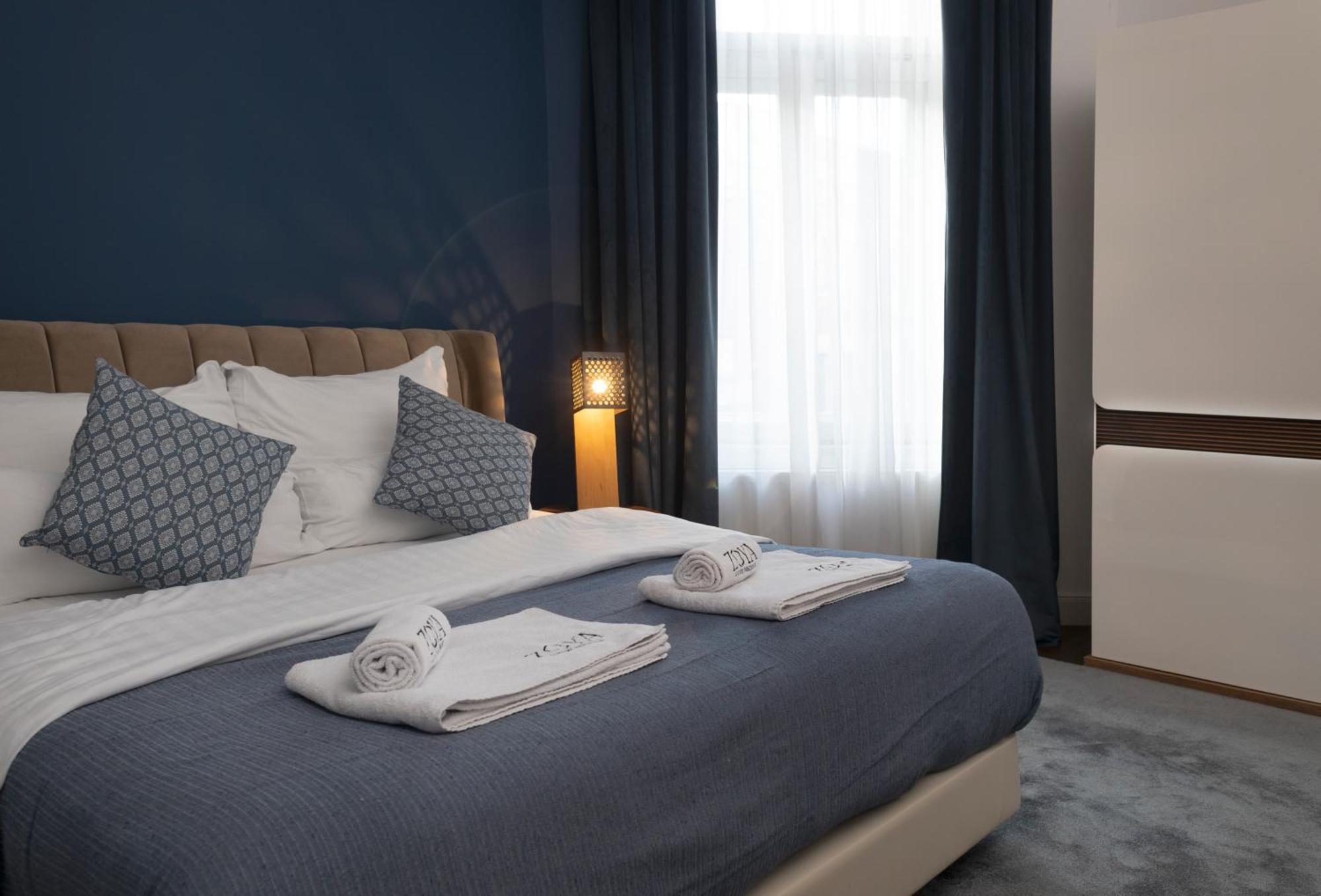 Zoya Luxury Residence Budapest Ngoại thất bức ảnh A bedroom at the hotel