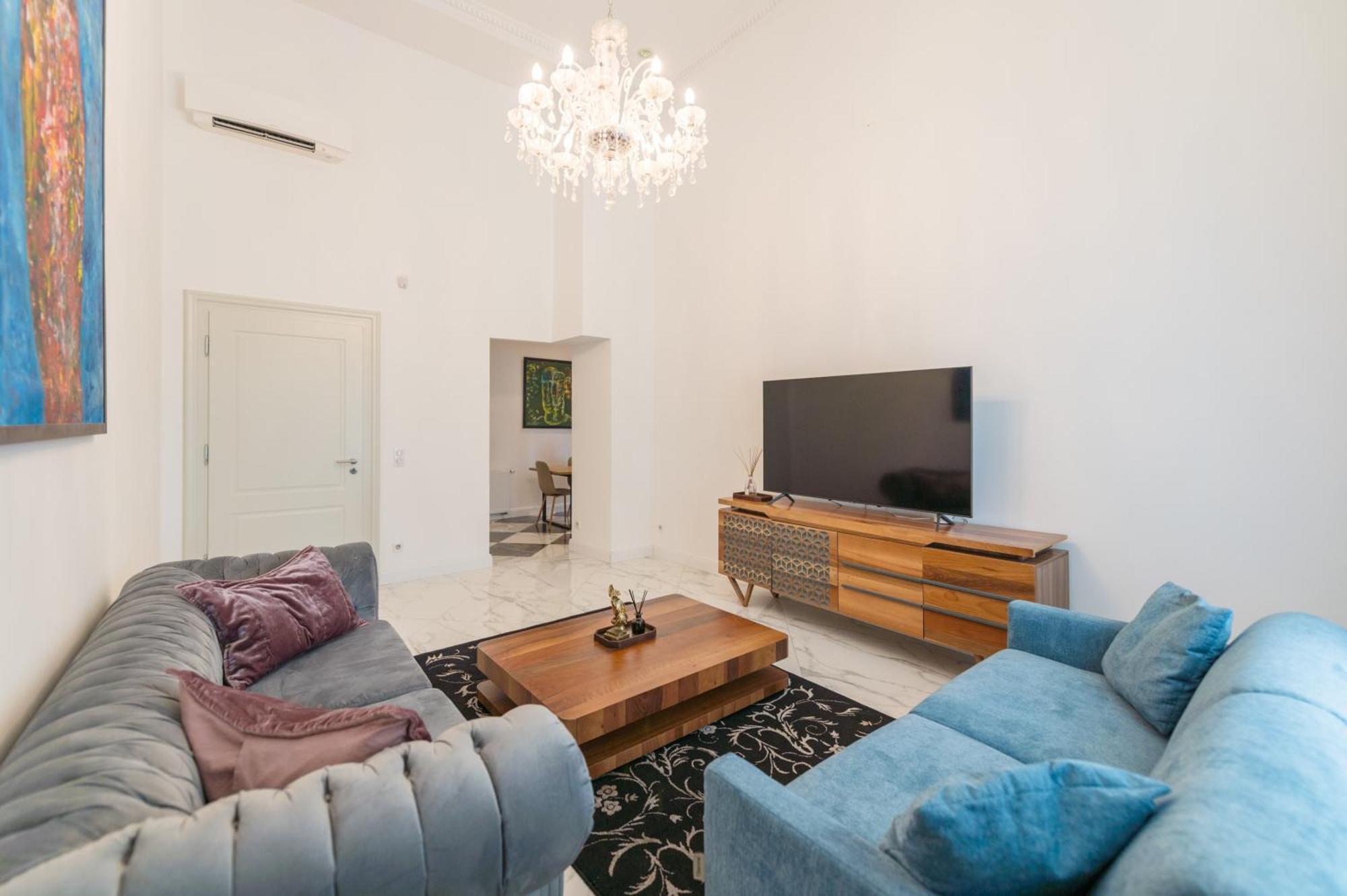 Zoya Luxury Residence Budapest Ngoại thất bức ảnh The living room