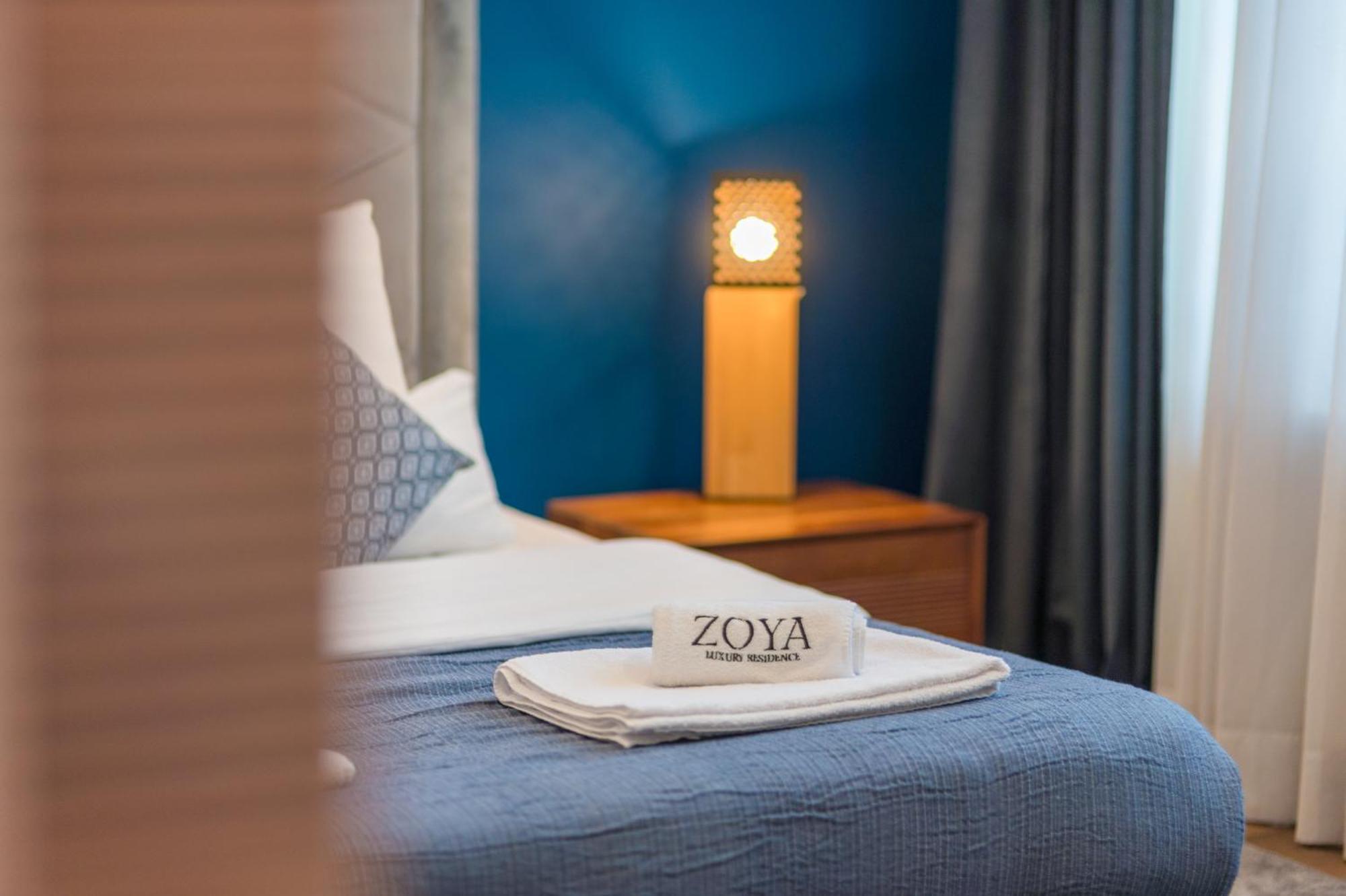 Zoya Luxury Residence Budapest Ngoại thất bức ảnh A bedroom at the hotel