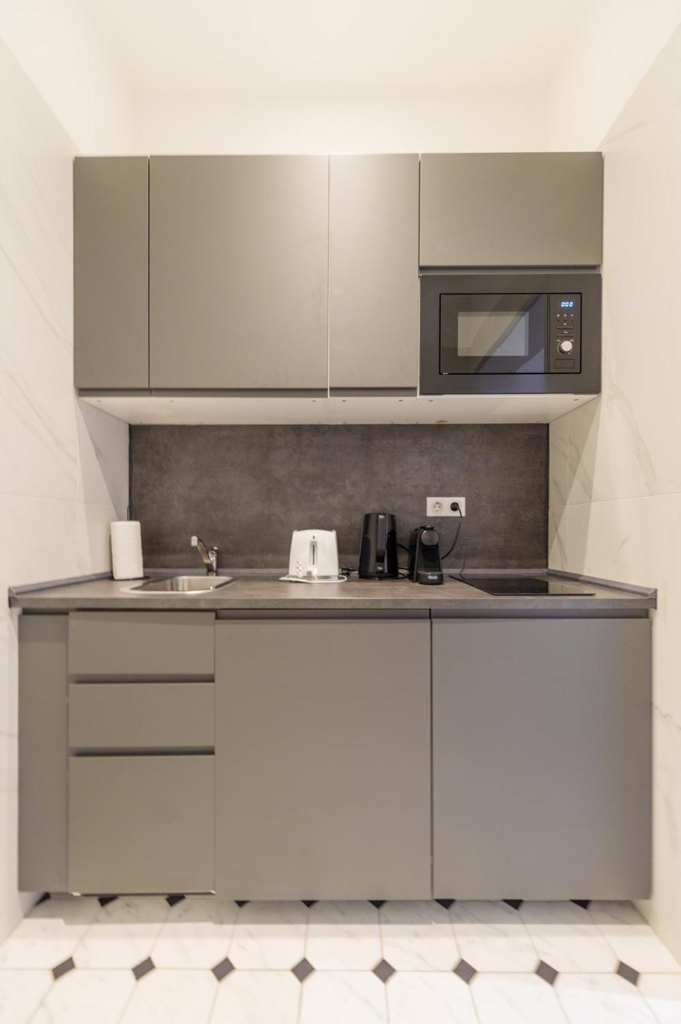 Zoya Luxury Residence Budapest Ngoại thất bức ảnh A kitchenette