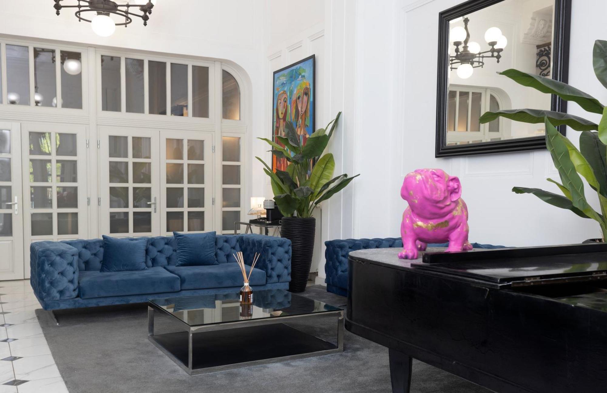 Zoya Luxury Residence Budapest Ngoại thất bức ảnh The interior of the hotel